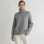 Women's Oversized Cashmere Blend Turtleneck | Wilhelmina_11