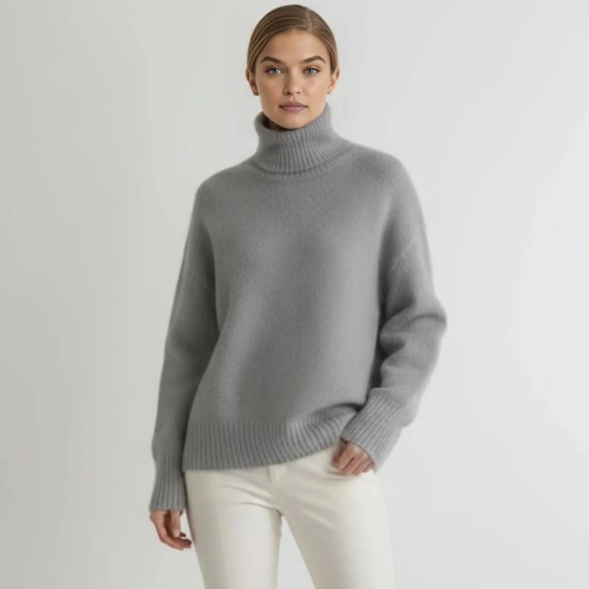 Women's Oversized Cashmere Blend Turtleneck | Wilhelmina_11