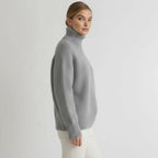 Women's Oversized Cashmere Blend Turtleneck | Wilhelmina_12