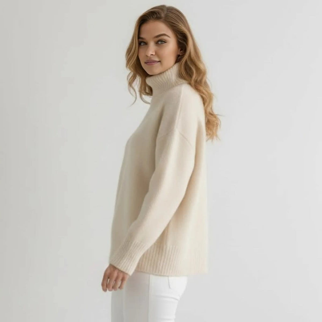 Women's Oversized Cashmere Blend Turtleneck | Wilhelmina_2