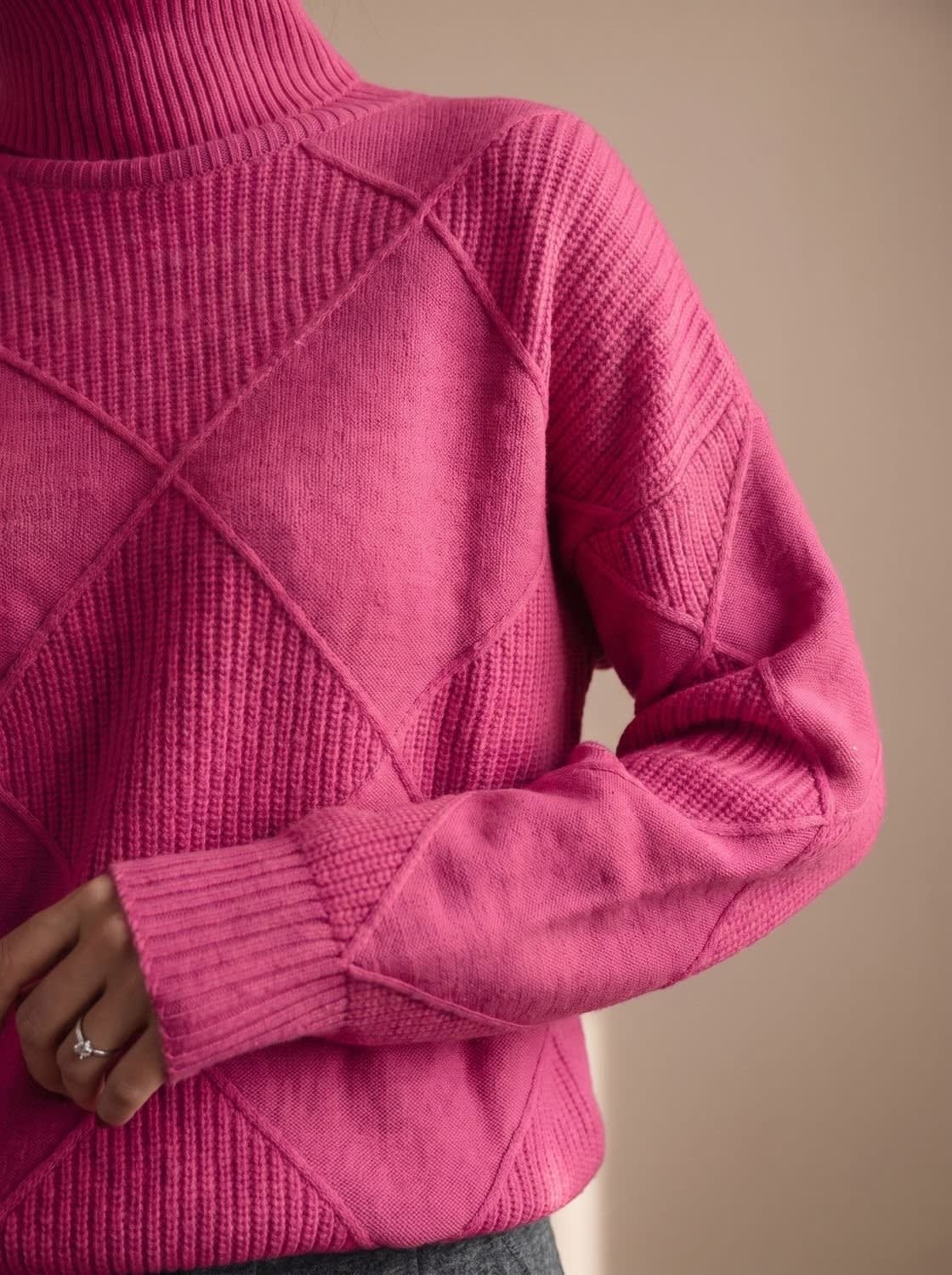 Women's Geometric Knit Turtleneck Sweater | Winstanley_2