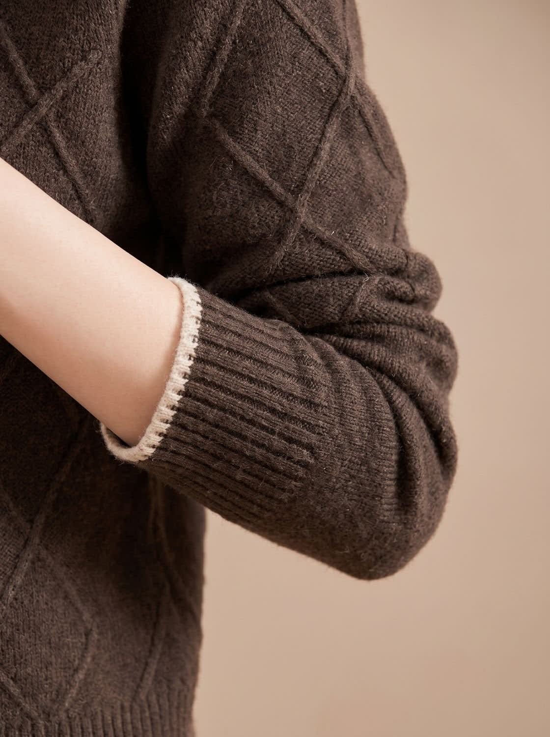 Women's Diamond Knit Mock Neck Sweater | Carminow_4
