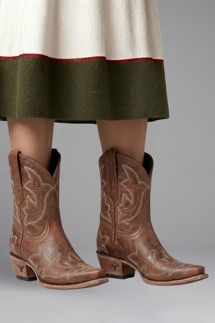 Women's Embroidered Leather Cowboy Boots | Clarice_6