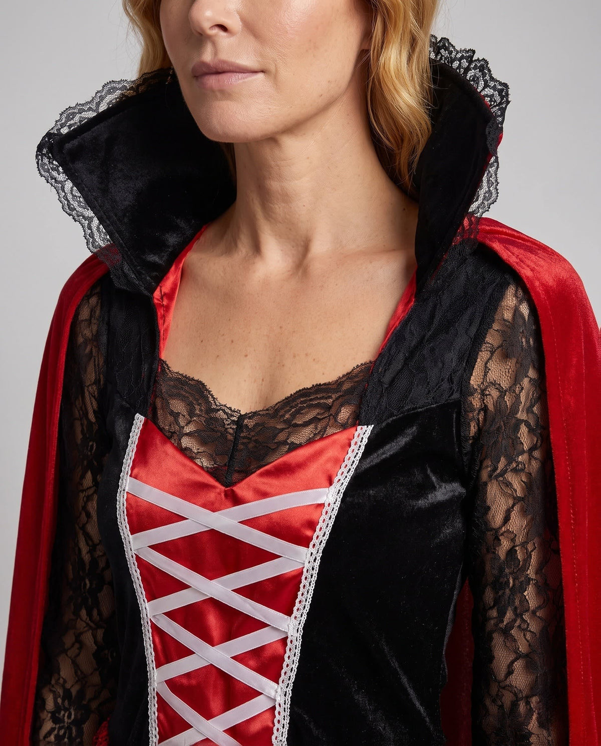 Women's Caped Vampire Halloween Costume Set | Netherwood_2